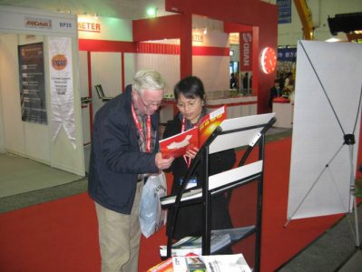 Customer Visiting-04